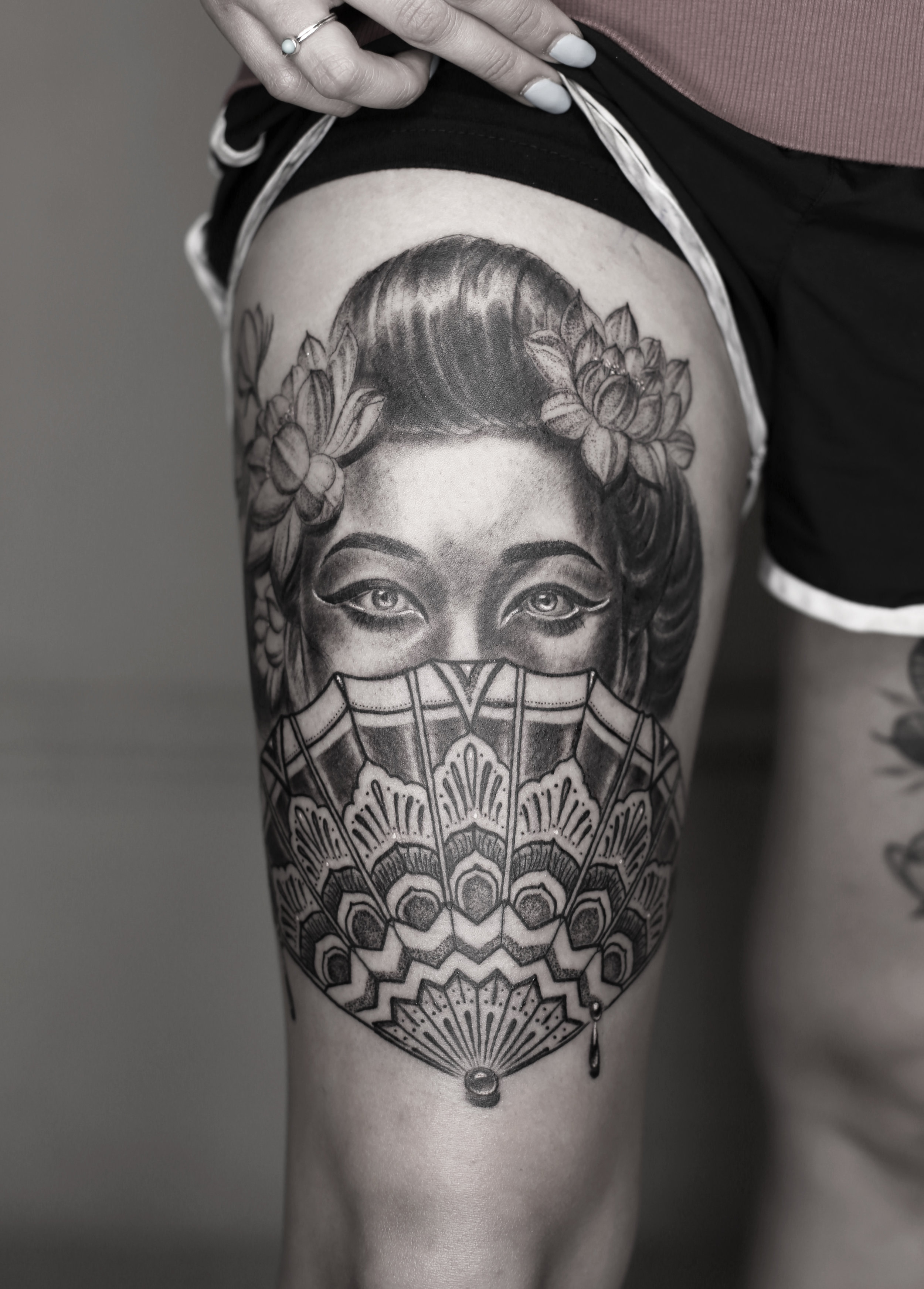 ejay tattoo asain geisha .jpg