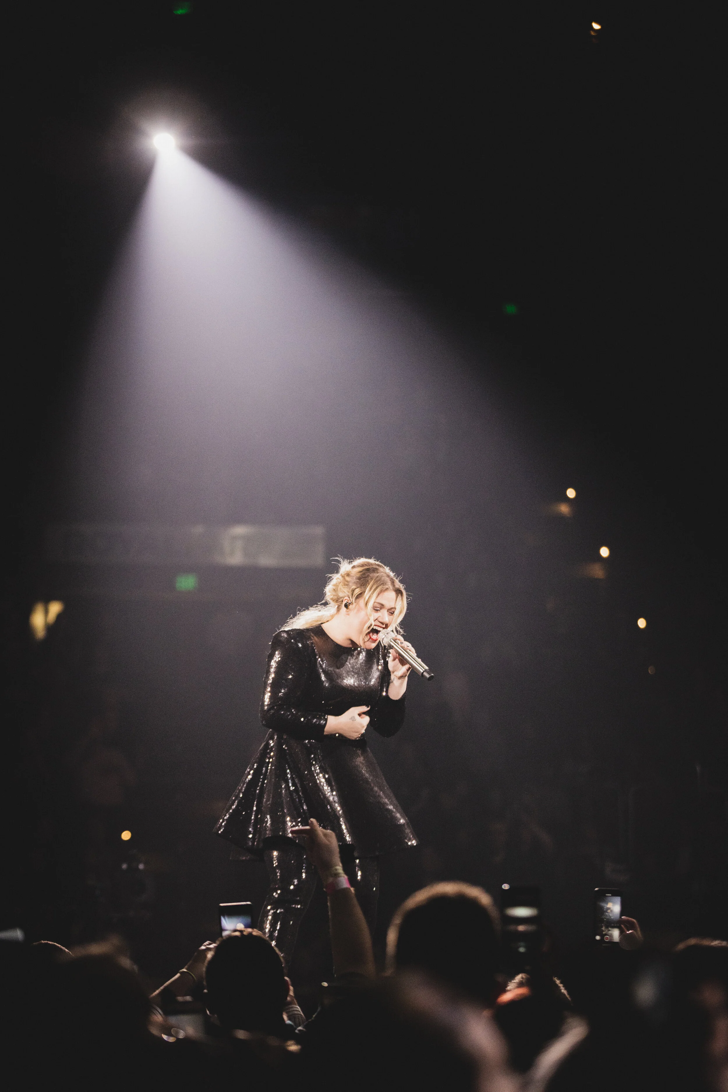 KELLY CLARKSON