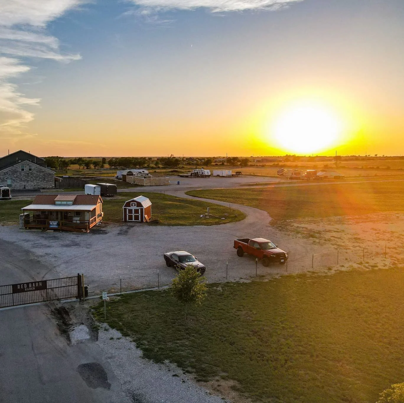red-barn-ranch-rv-park-and-apartments-beautiful-texas-sunsets.jpg