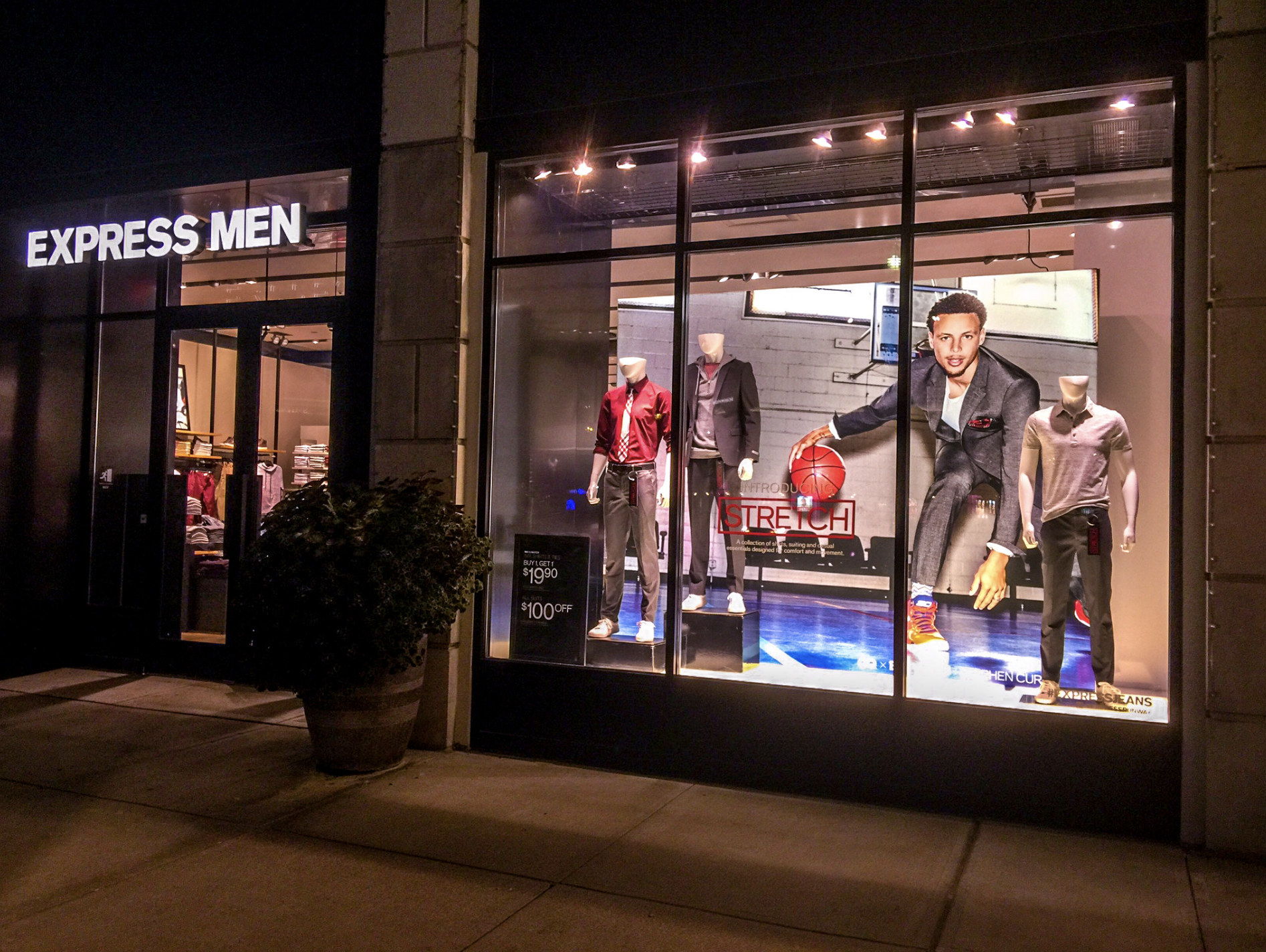 Backlit Fabric Perimeter Display
