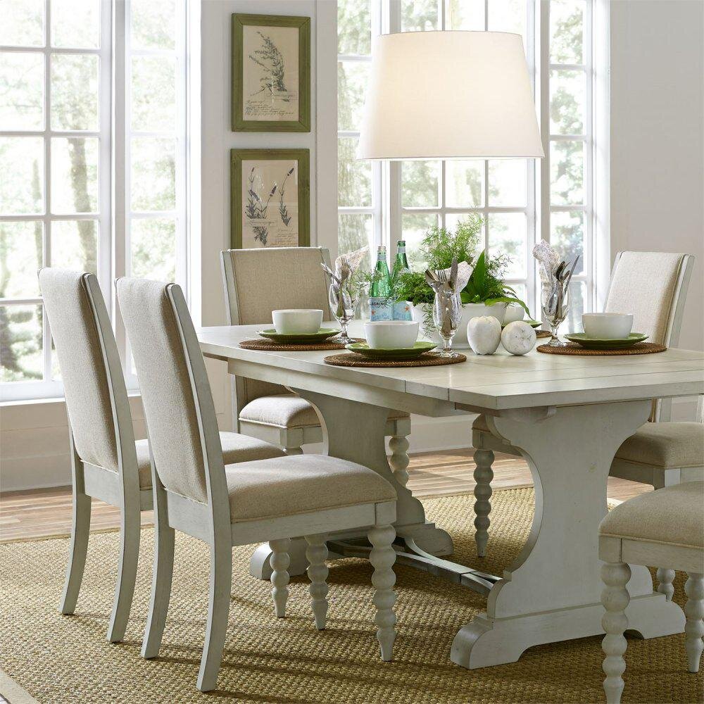 Harbor View II Dining Collection