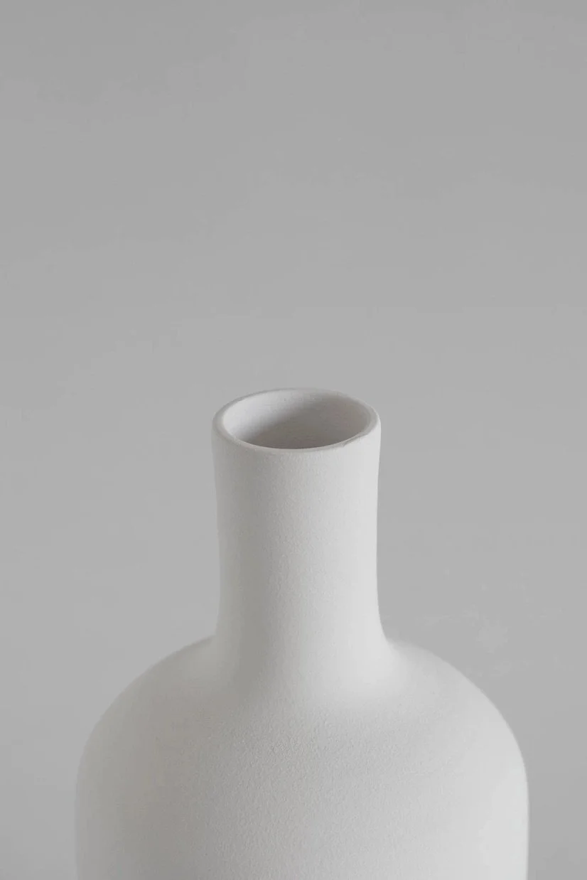 Blanc Collection 02 Vase - White Vase 3.jpeg