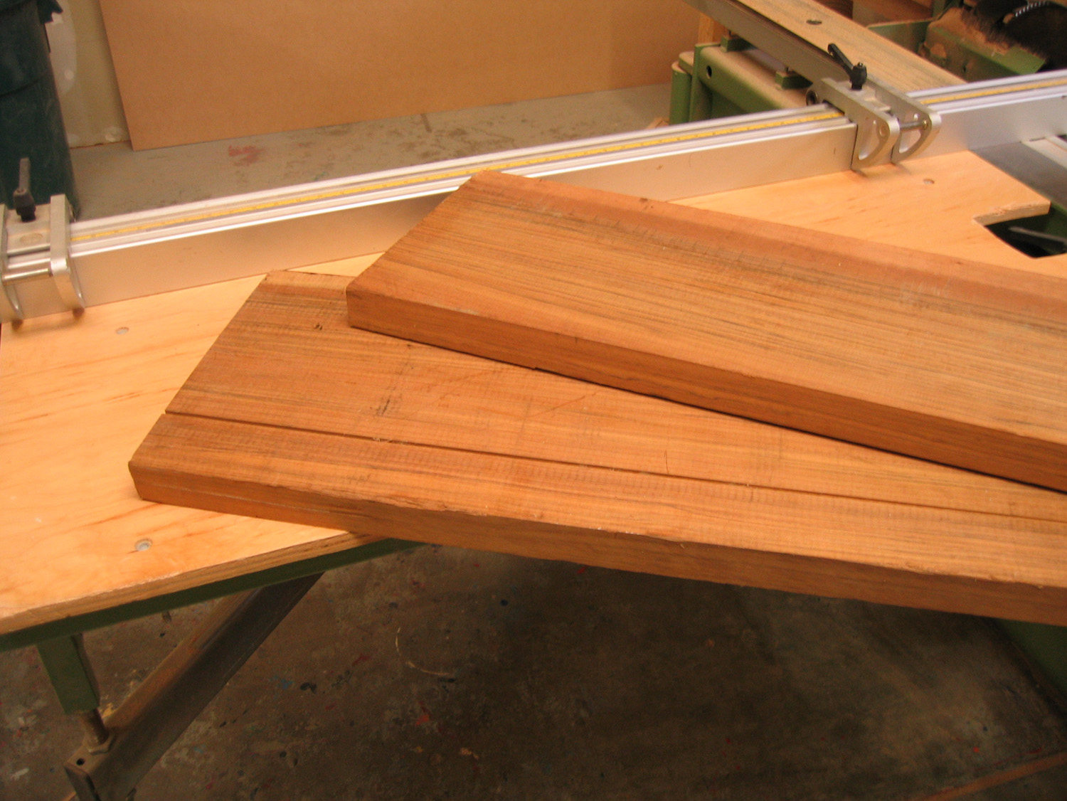 Bench-Process-Grain-Furniture-Studio-By-Jason-Hernandez-01.jpg