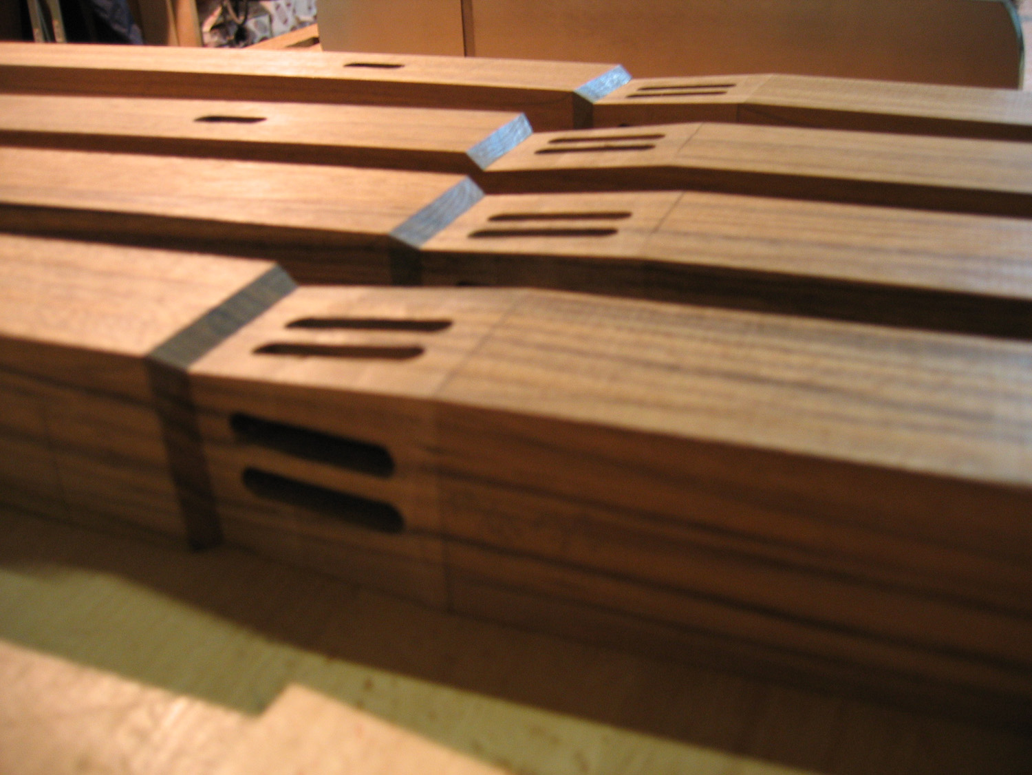 Bench-Process-Grain-Furniture-Studio-By-Jason-Hernandez-06.jpg