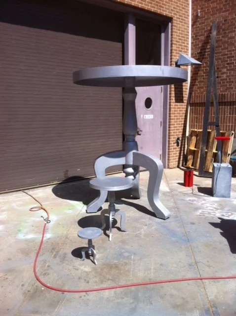 Eat me / drink me tables.