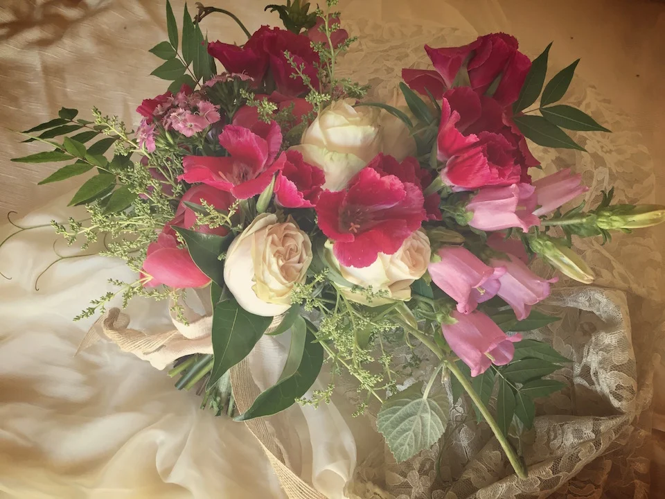 spring bouquet wedding bride bridesmaid toss .jpg