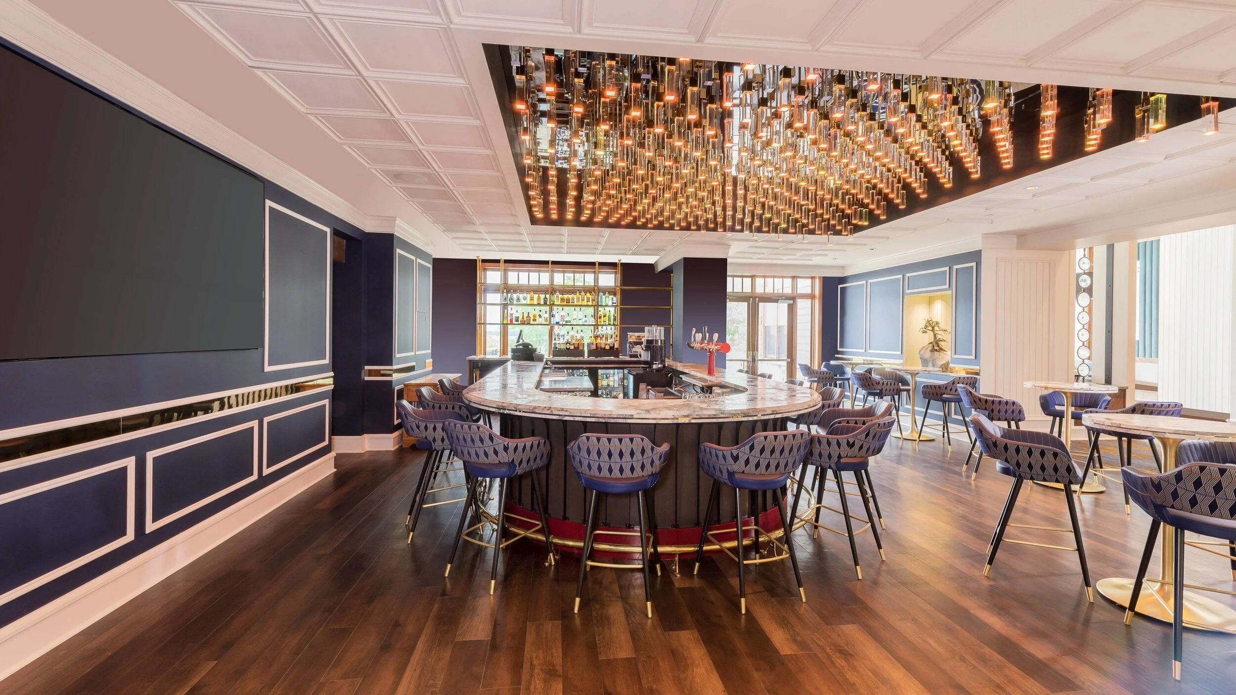 jwmarriott muskoka-bar-4269-hor-wide.jpg