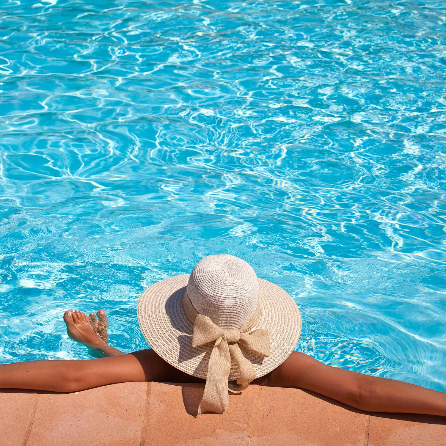 POOL & SPA