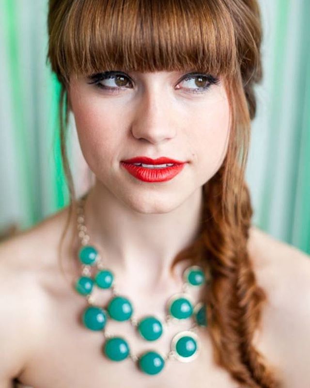 In love with THIS look. @amberrosehairandmakeup @theblisslife_events @mlemmoore 
#styledshoot #styledwedding #greenwedding #emeraldwedding #stpattyday #stpattydaywedding #weddingideas #weddinginspiration #weddingsbybernadette #weddingphotographer #we