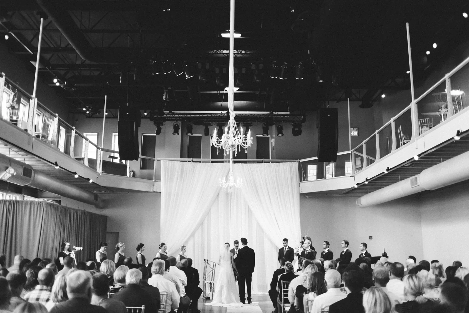 40-muse-event-center-wedding-minneapolis-photographer.jpg