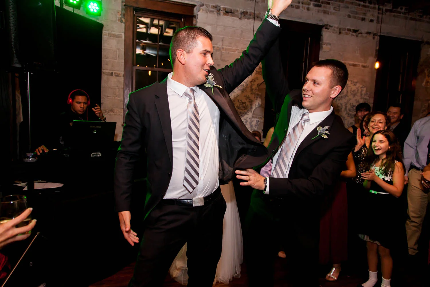 Amanda + Steve // The Copper Hen, A Fall Minneapolis Wedding — Wedding