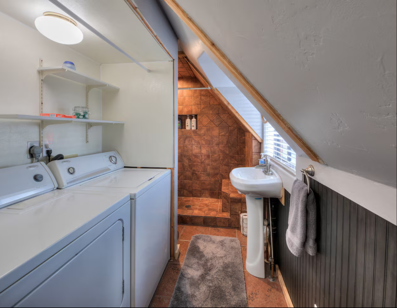 moab tour bath 3.png