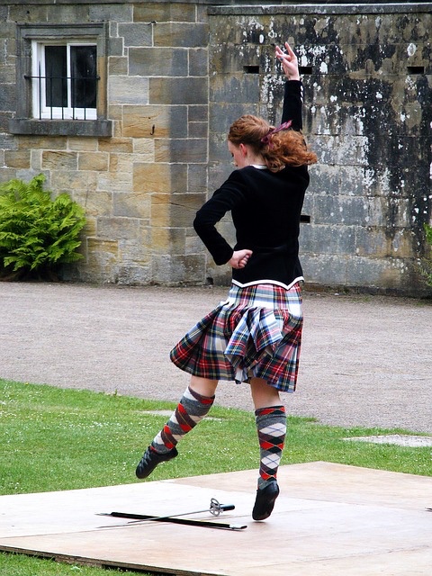Girl highland dancing - grat 640.jpg