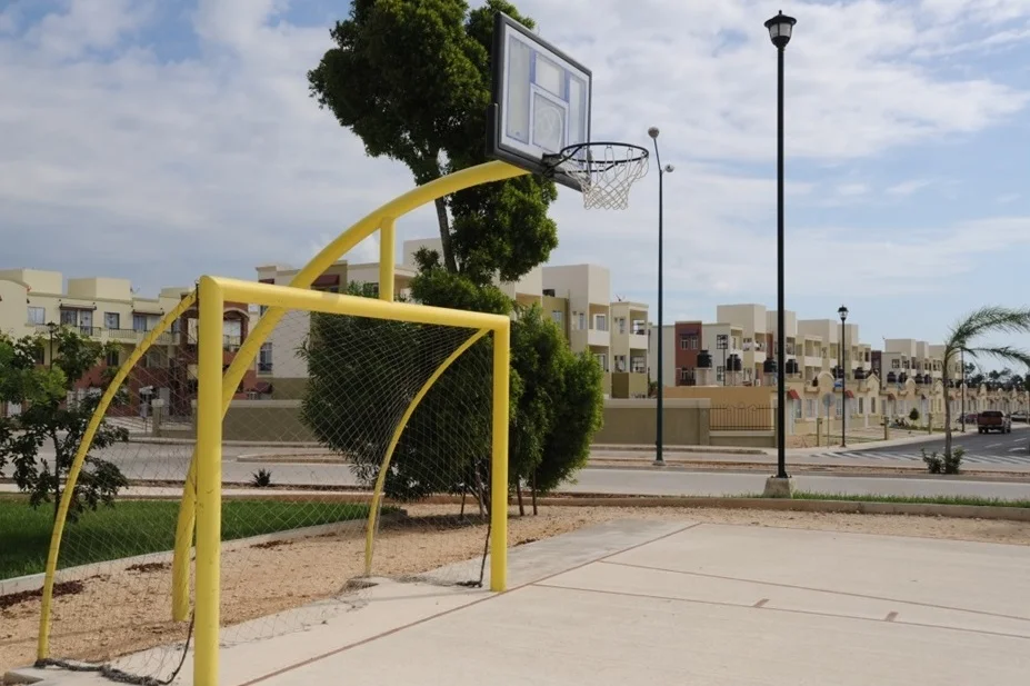 Parque Central Equipado con Cancha Fútbol Rapido y Basket-Ball