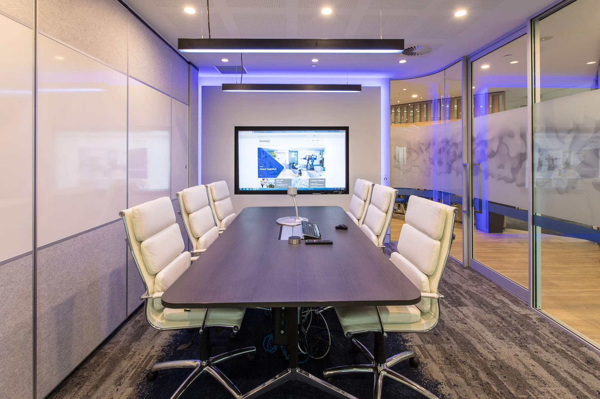 Geistlich-office-1.jpg