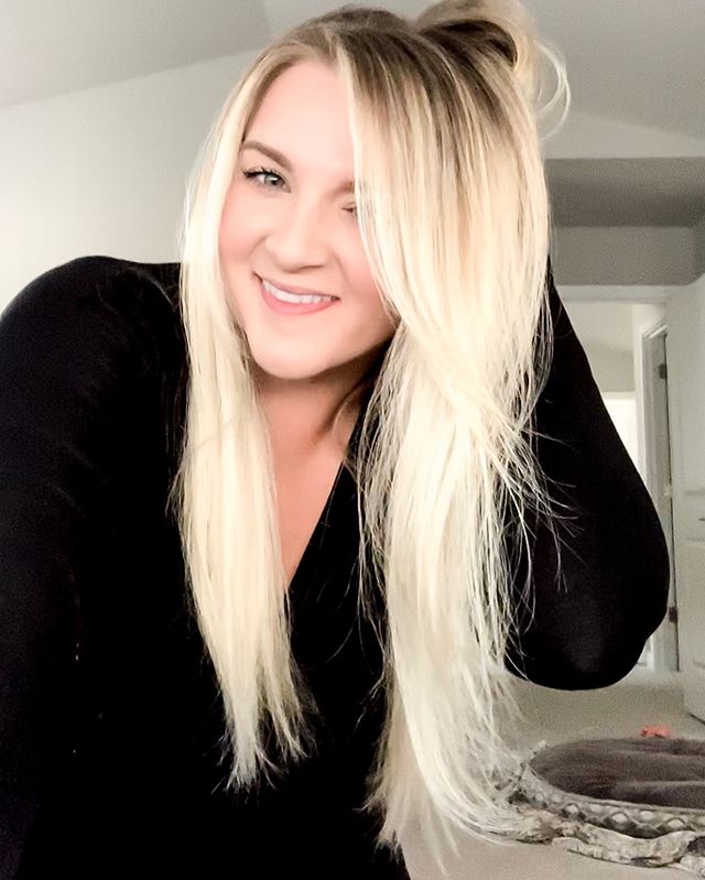 🙋🏼&zwj;♀️Hi! I&rsquo;m Jess! And I&rsquo;m juggling way too many things 😂🤷🏼&zwj;♀️.
I bet you are too!
I feel like it&rsquo;s just in our nature as hairdressers, take care of everyone, do ALL the things ALL the time.
I have a hard enough time sc