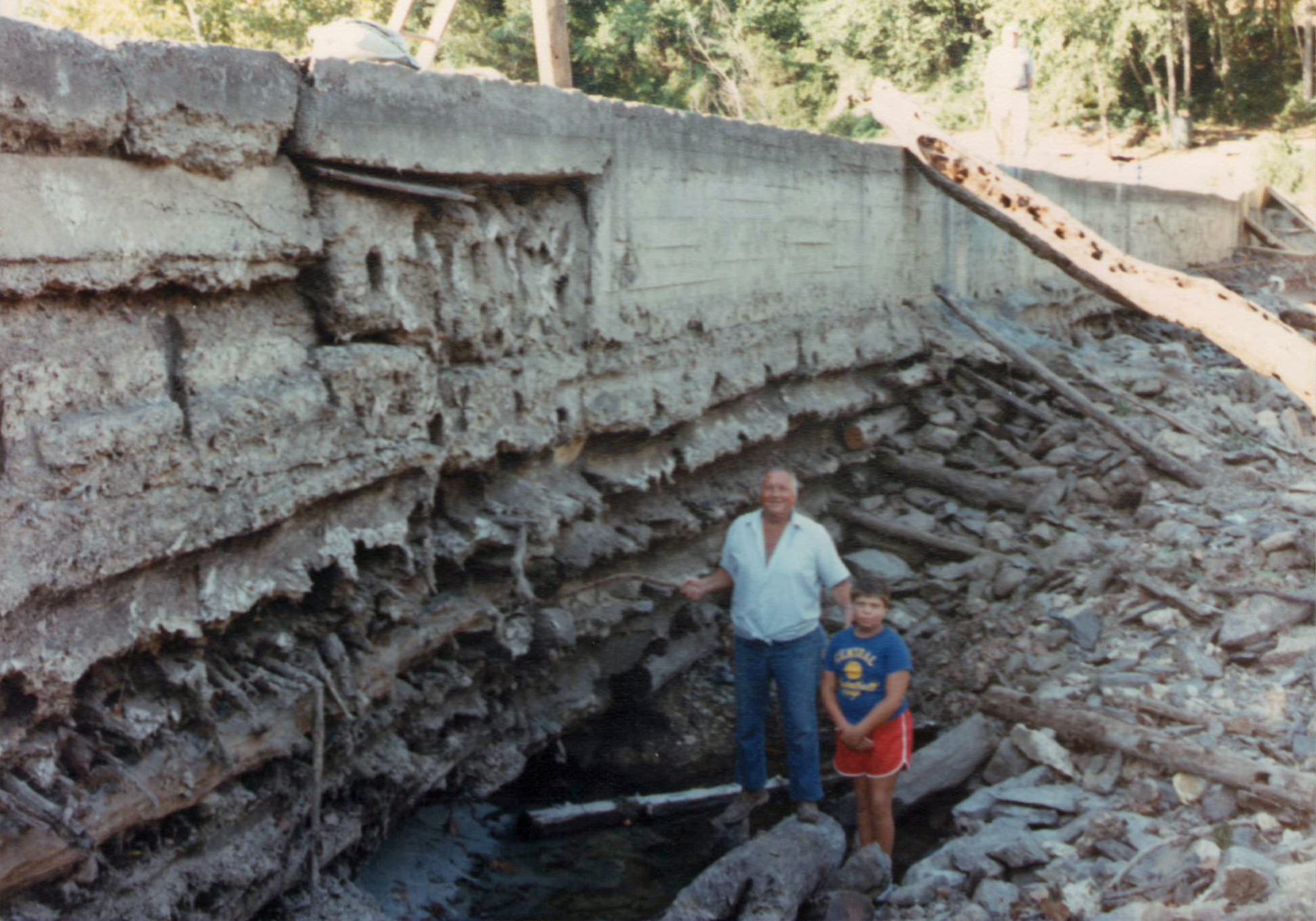 Britt Gilbert Dam Repair 1986 dd0001.JPG