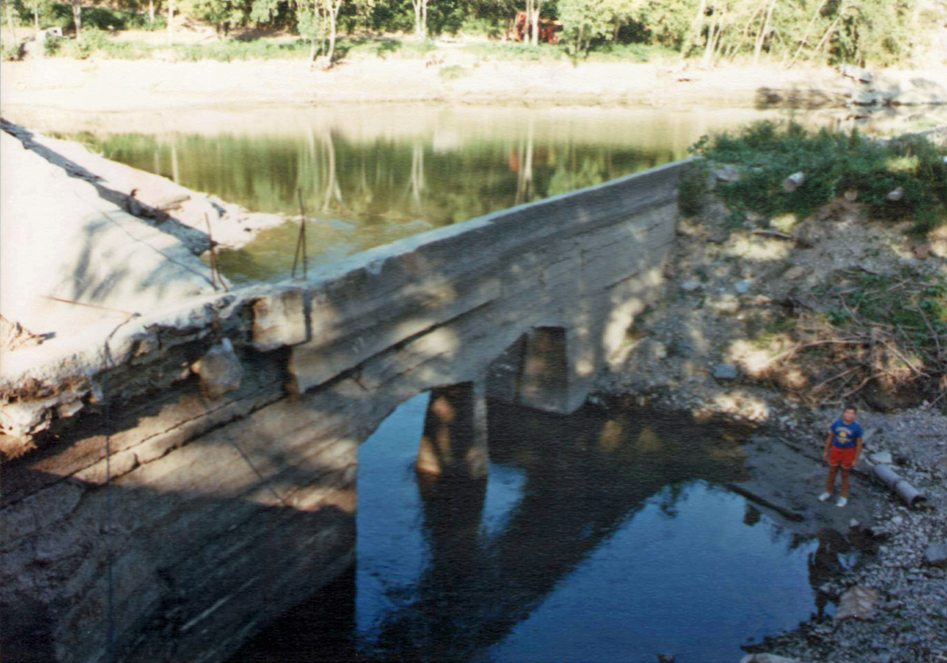 Britt Gilbert Dam Repair 1986 bb.JPG