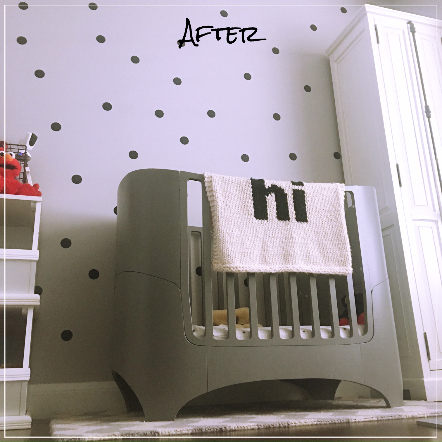 Crib Leander , Hi Blanket , Tall Hutch Restoration Hardware , Chevron Rug , Storage Bins, Sheets Aden & Anais , Decals