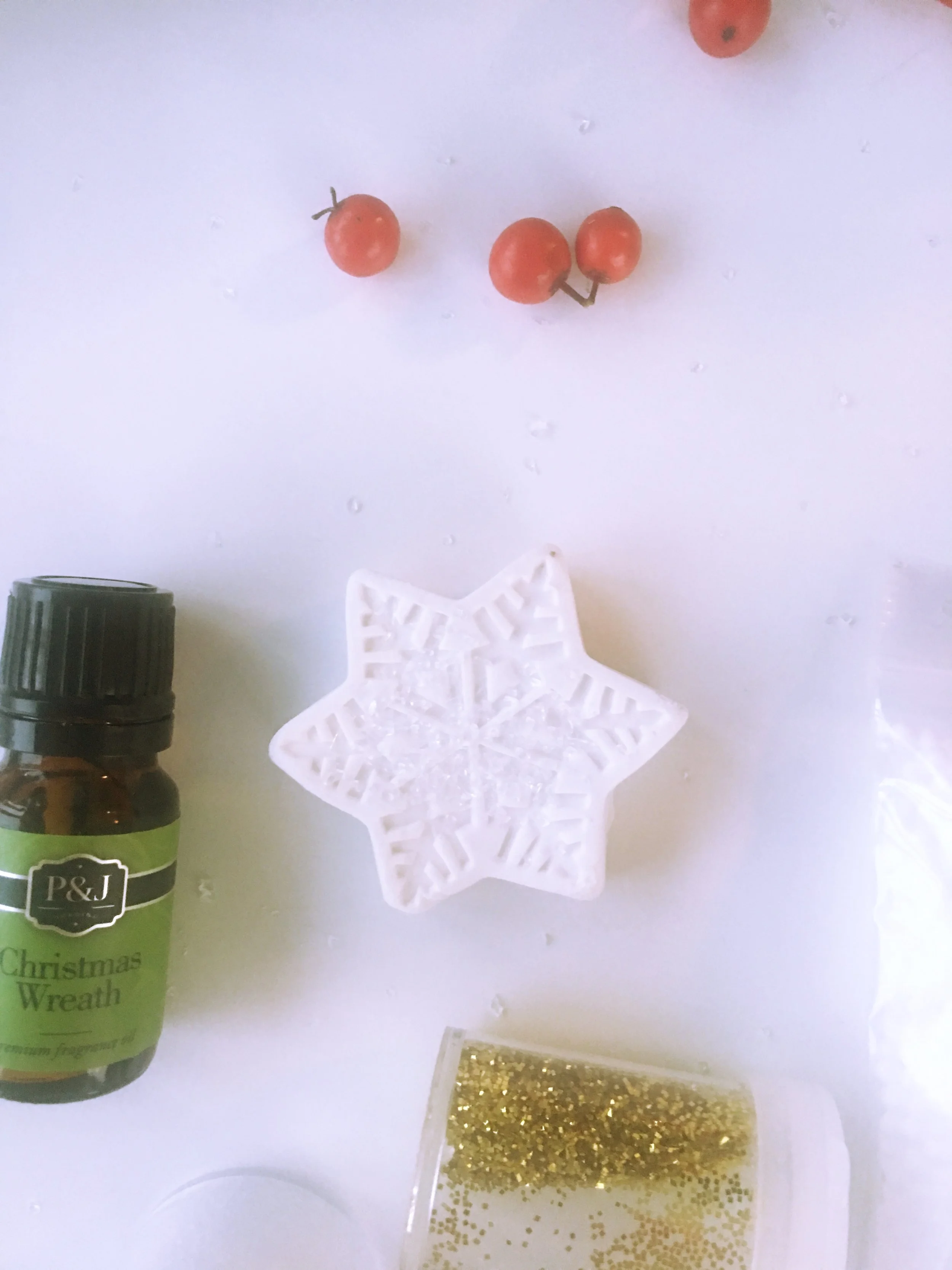 Snowflake ornament DIY8.jpg
