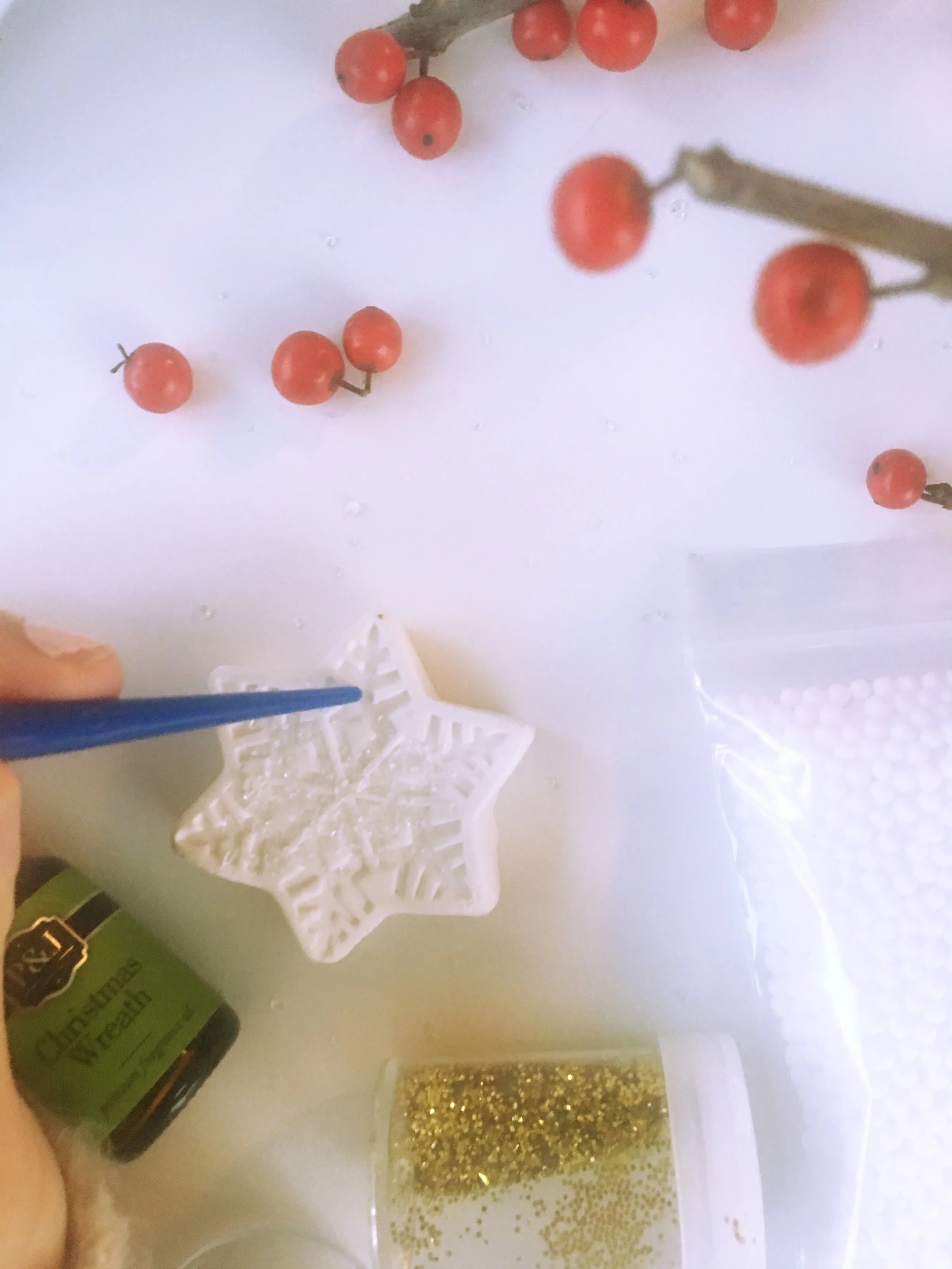 Snowflake ornament DIY10.jpg