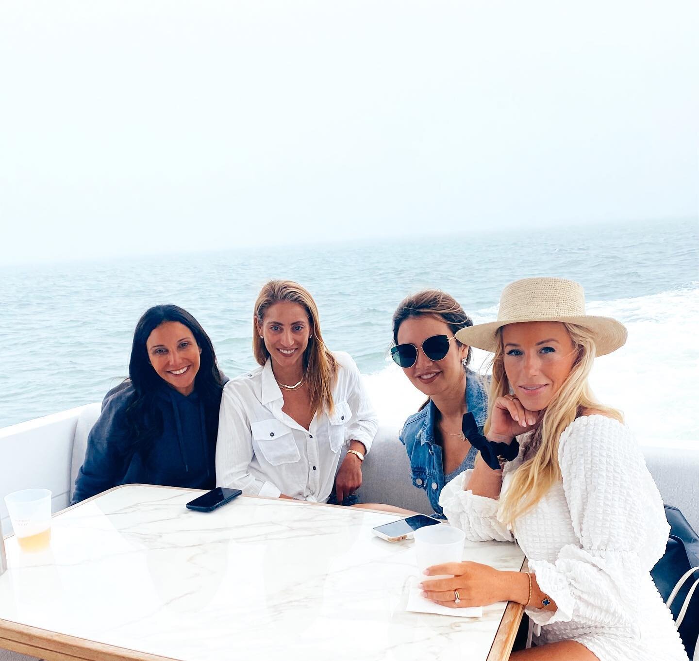 🌊Remember that happiness is a way of travel, not a destination!  Such a fun day out on the water with @miaelladavid &amp; @sharonuss 😘 #girlsday #boatlife #ros&eacute; #momlife #nycmom #nycmoms #hamptons #hamptonsstyle #grateful #summerwater