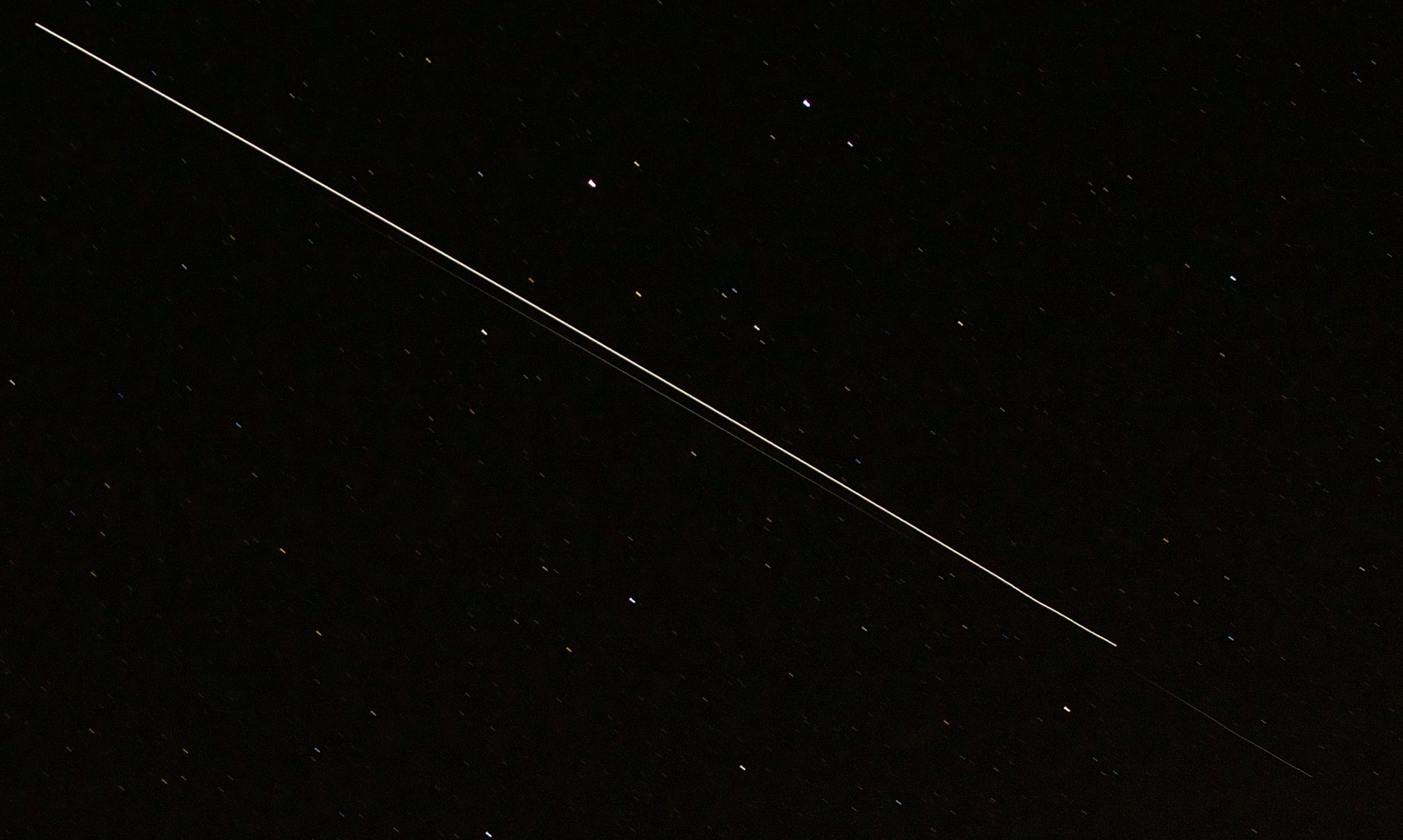 ISS and Dragon capsule flying overhead in Bellingham, WA on April 16, 2015 (Photo credit: Matt Greenstreet)