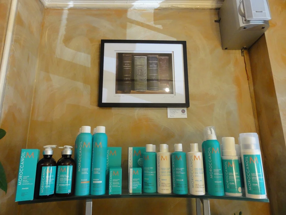 I_LM_Svcs-PrdLns_WallDisplay-MoroccanOil__w1000-h750_DSC02961.jpg
