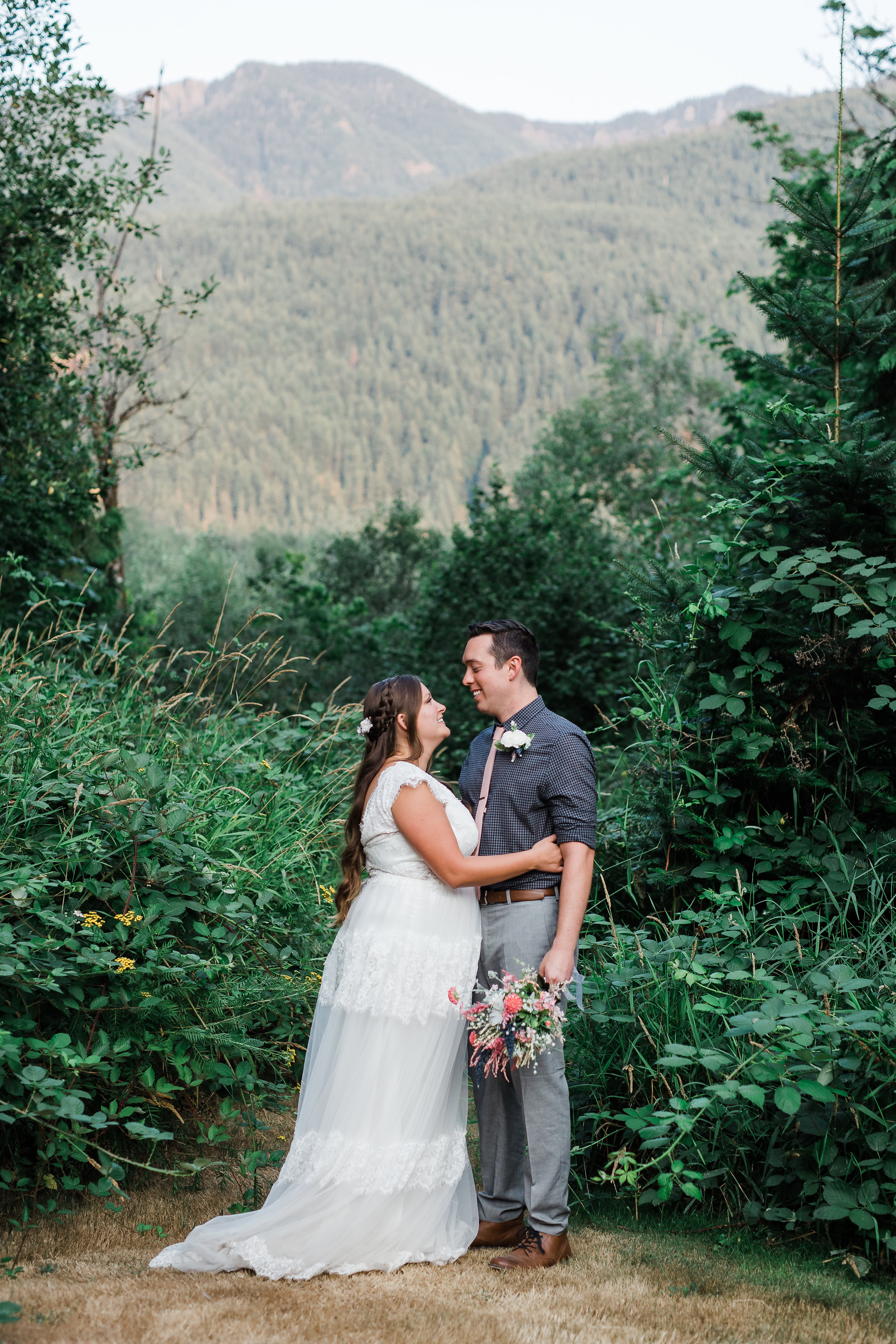 Mountain Cabin Intimate Wedding Washington