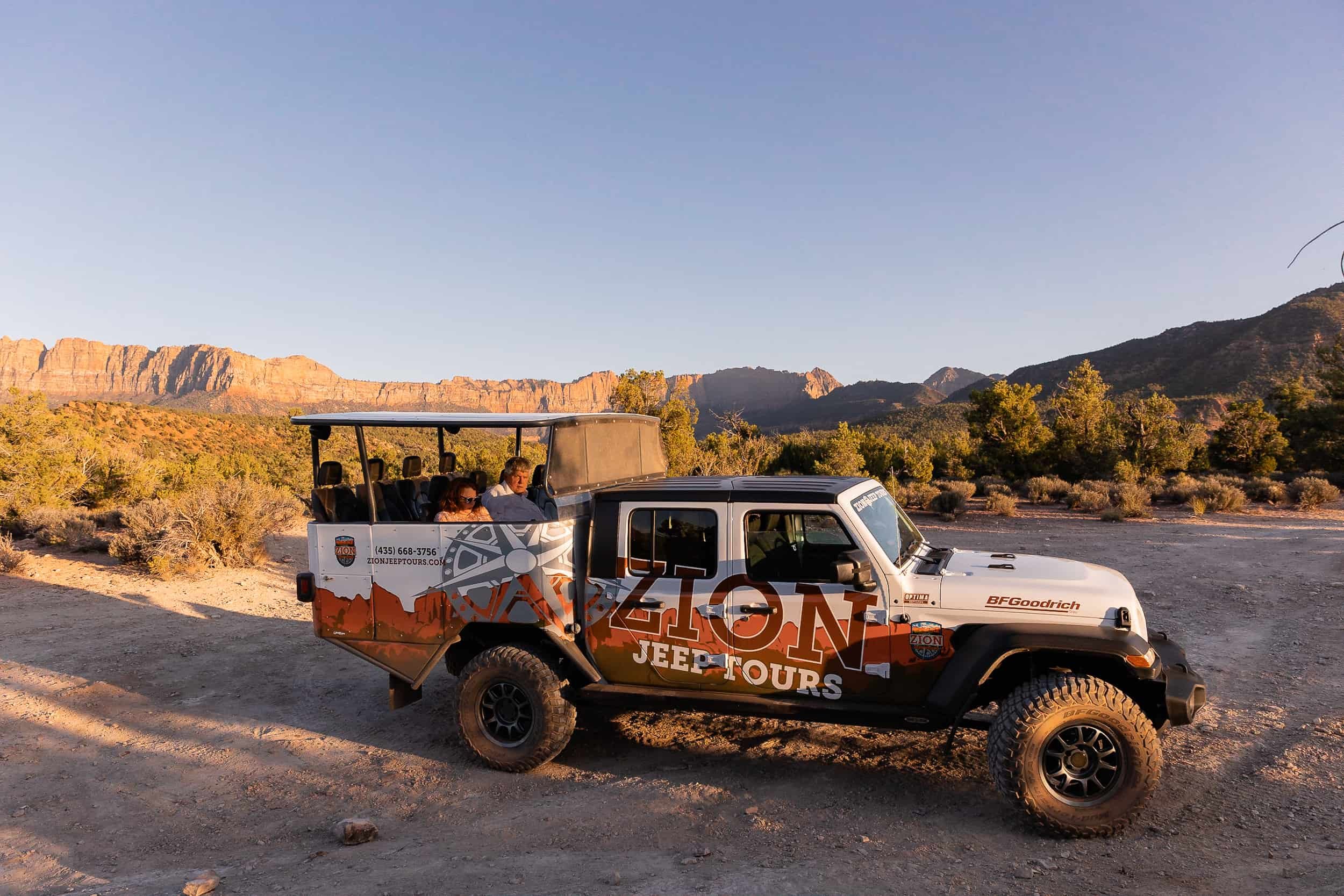 Elopement group take a Jeep Tour near Zion at sunset