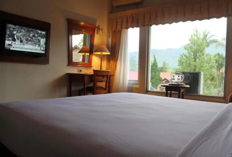 paramahotel.com 1.jpg