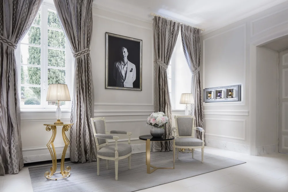 Chateau De La Colle Noire Christian Dior Tai Ping Is An International Custom Handmade And Woven Carpet Manufacturer Celebrated For Design Superior Quality And Unparalleled Concierge Service Recognised As The Designer And Manufacturer Of Choice For A Discerning Global