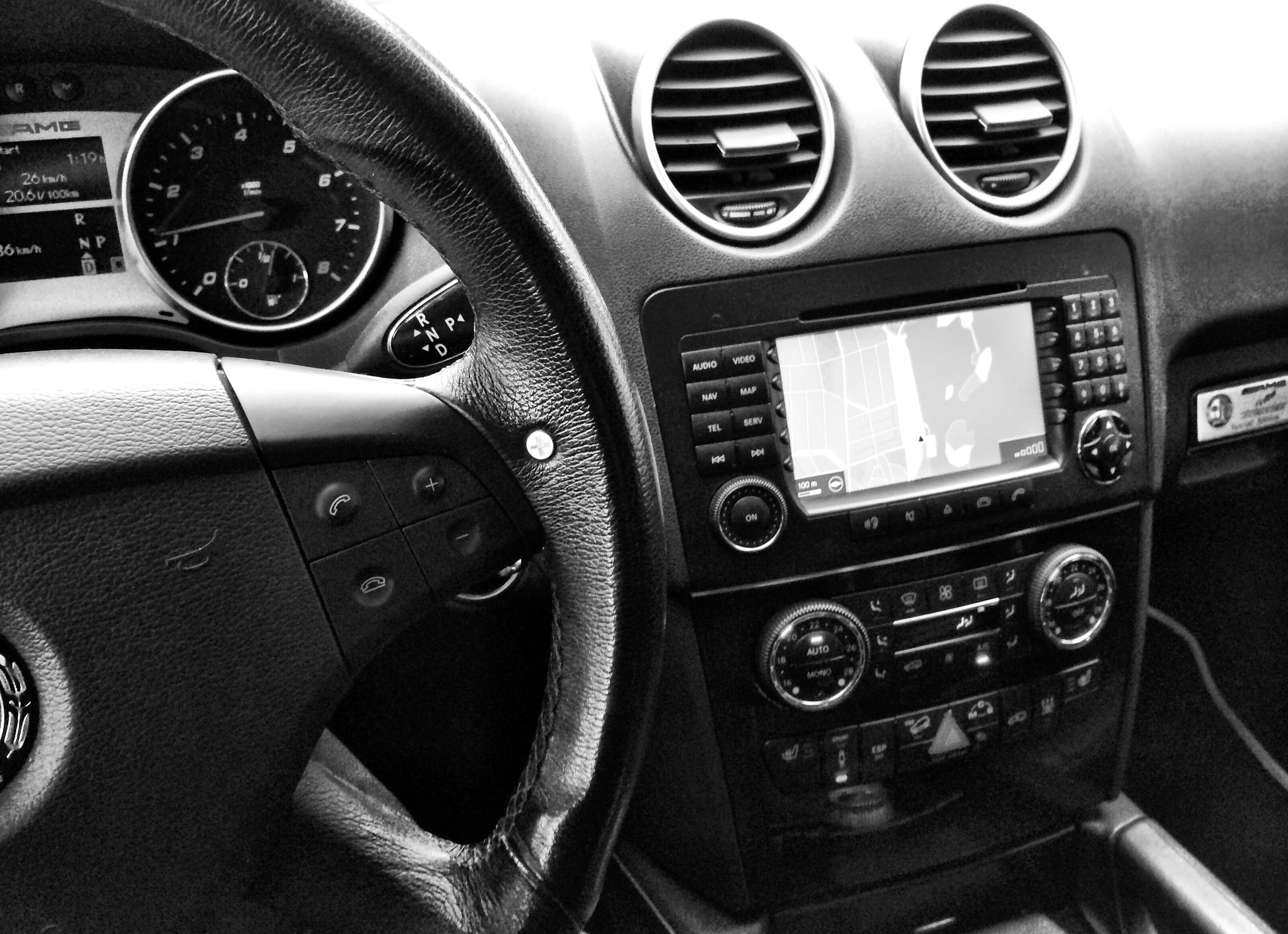 Ferrarimercedes Benz Ml 63 Amg 2008 250kmhcom250kmh