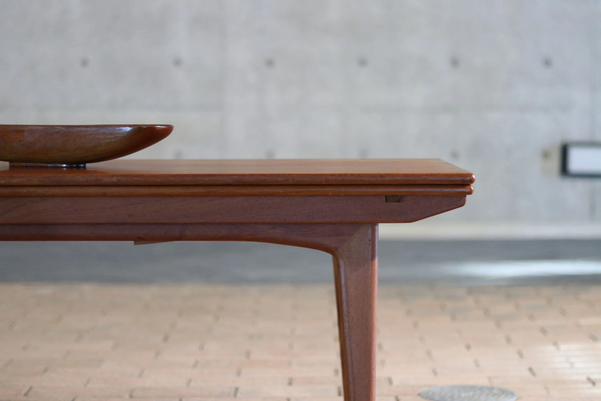 Coffee table & Dining table （昇降式テーブル）