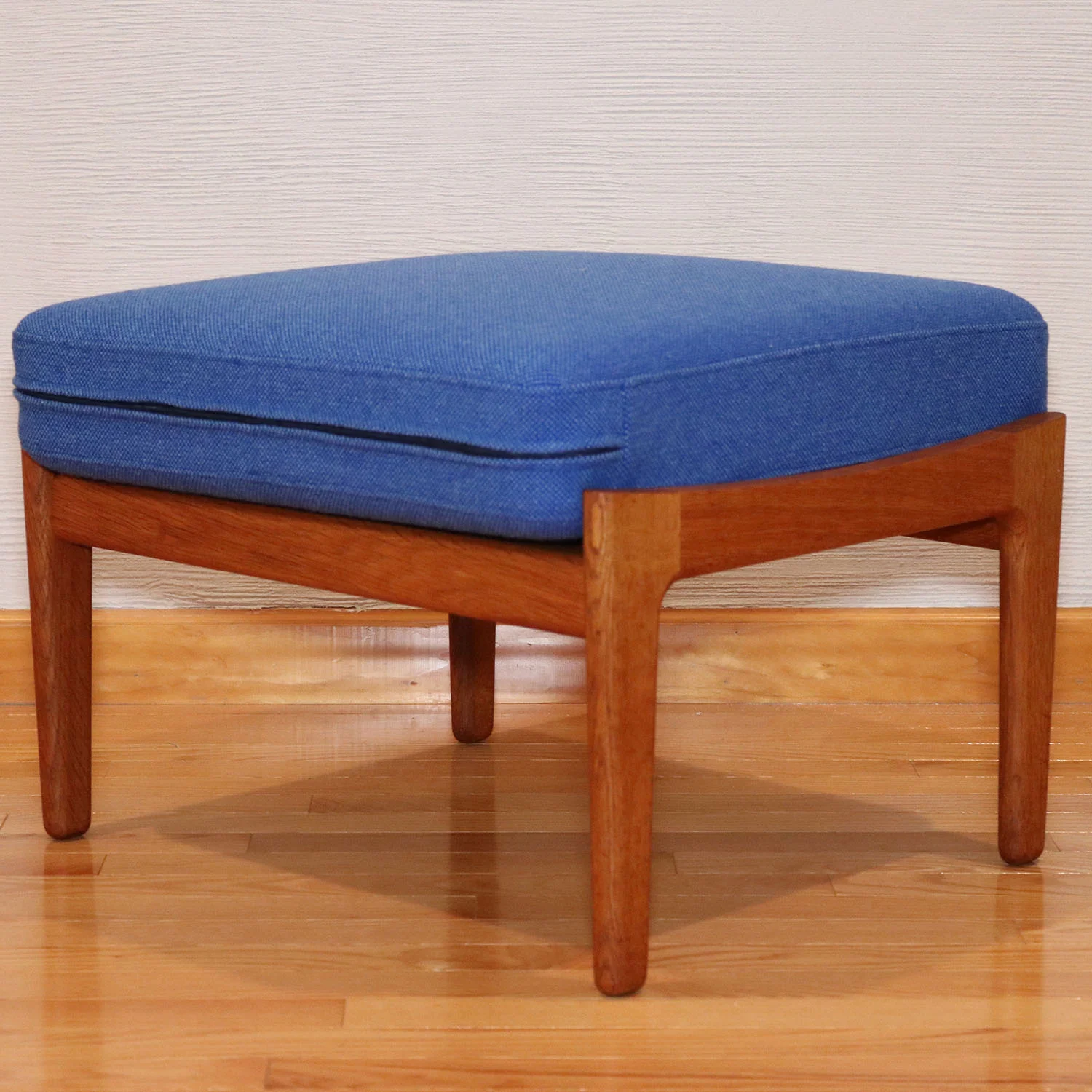 GE 290A & Ottoman (Hans J Wegner ) -北欧インテリア通販 商品一覧