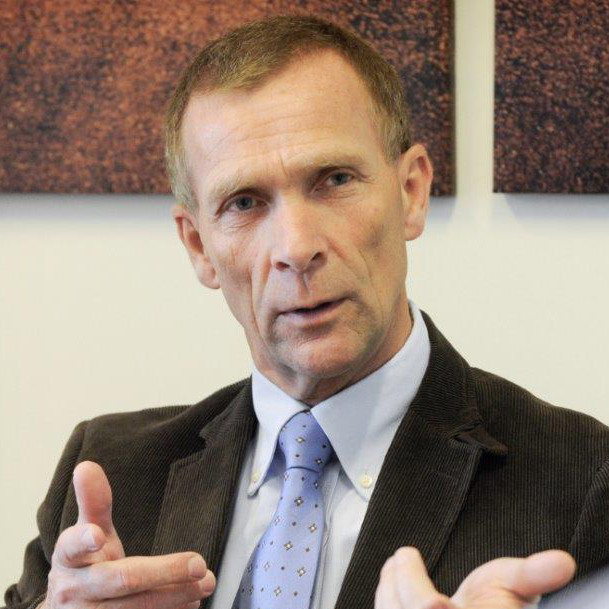 Walter Feichtinger_1x1.png