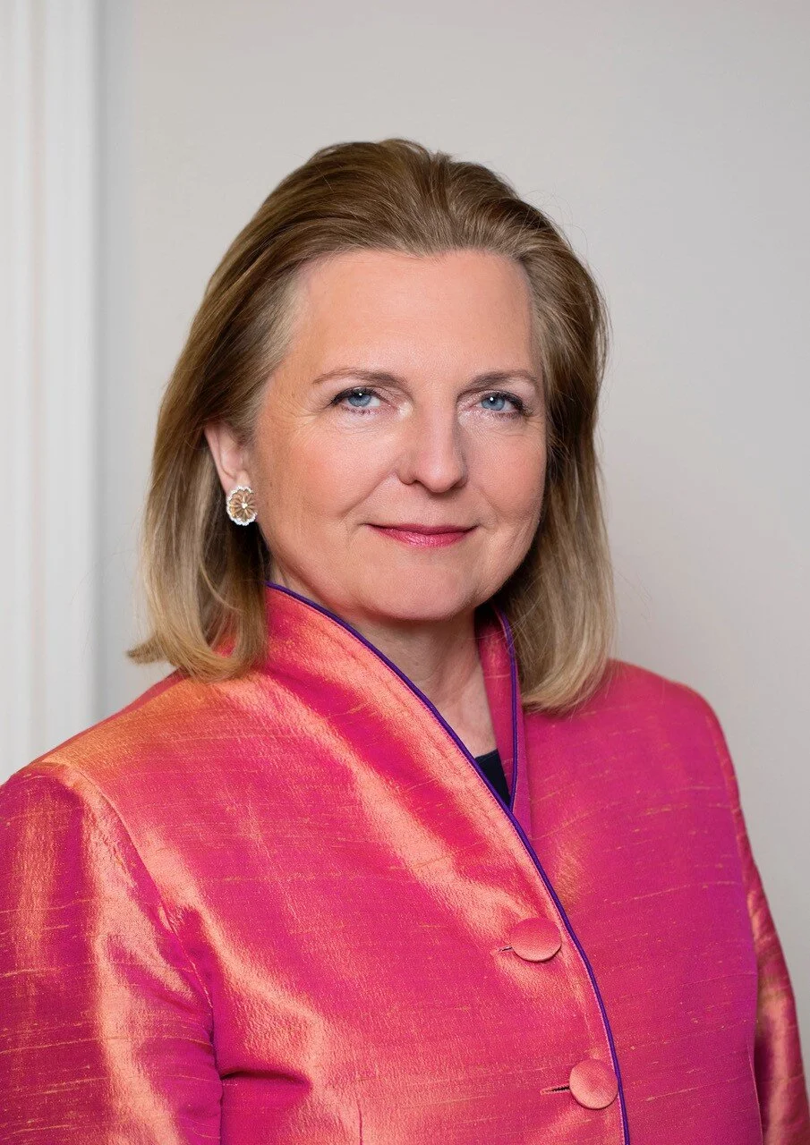 Dr. iur. Karin Kneissl