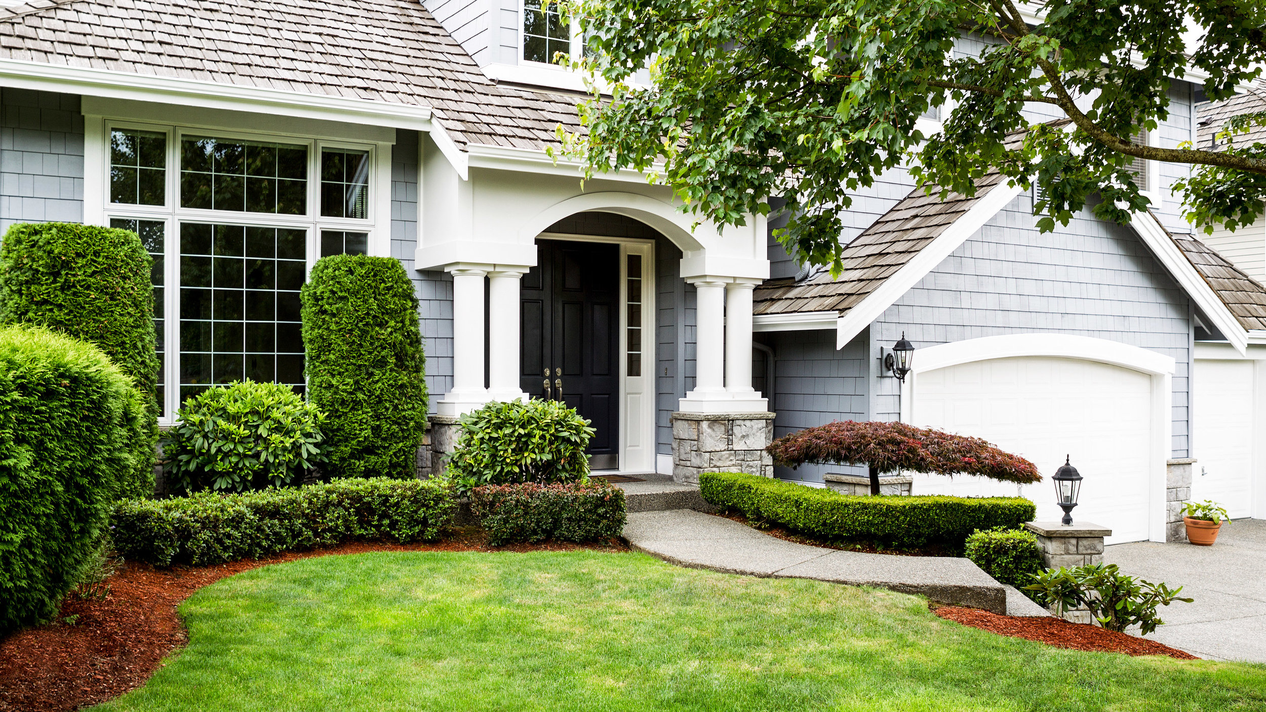 front-yard-landscapring-ideas.jpg