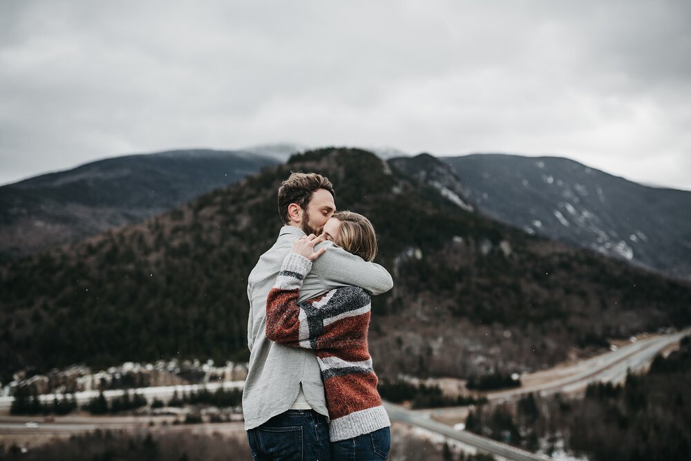 NewHampshireHikingEngagement_AbigailJeanPhotography00032.jpg