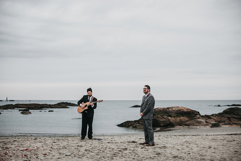 RomanticBostonElopement_AbigailJeanPhotography00014.jpg