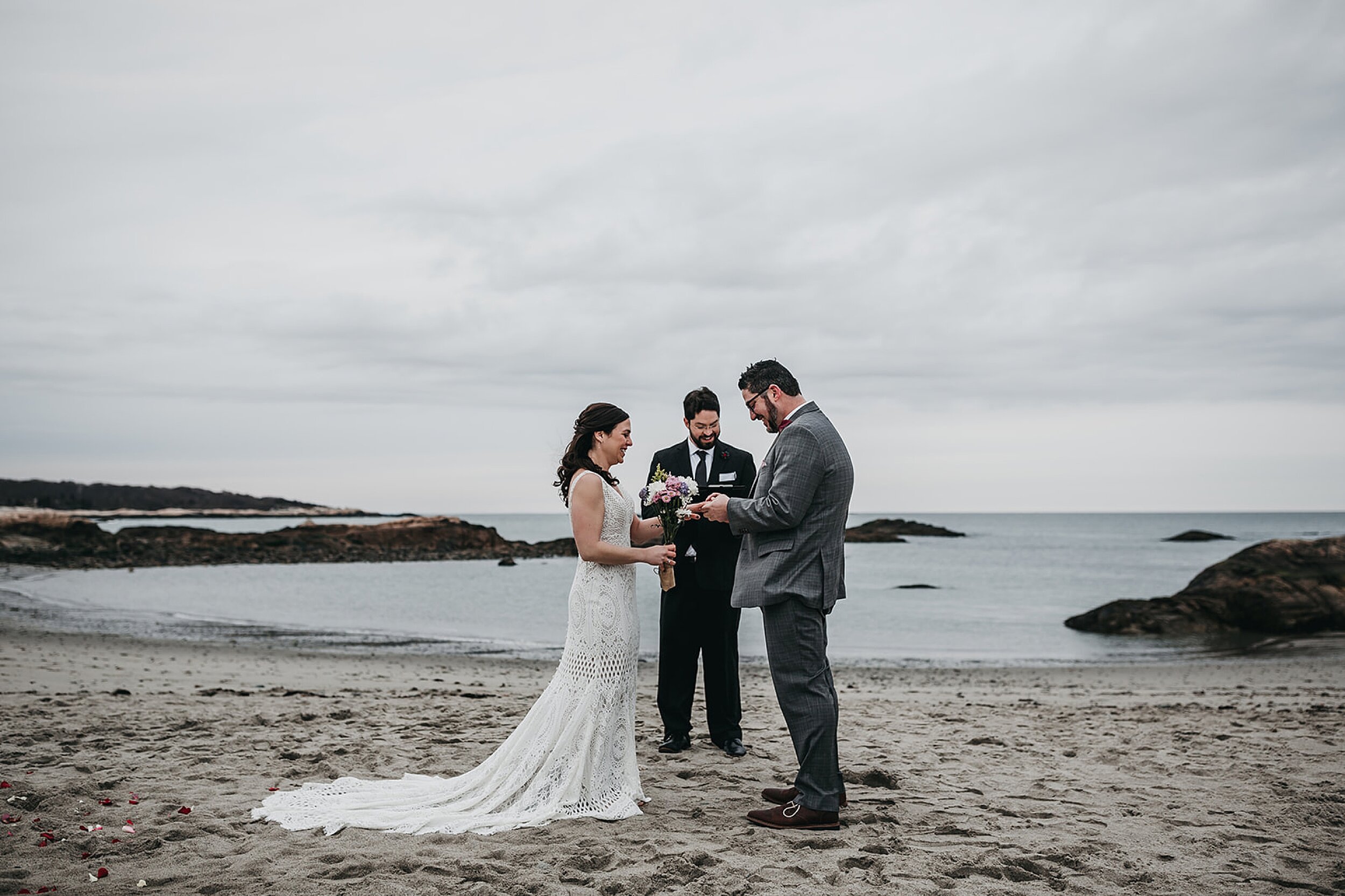 RomanticBostonElopement_AbigailJeanPhotography00022.jpg