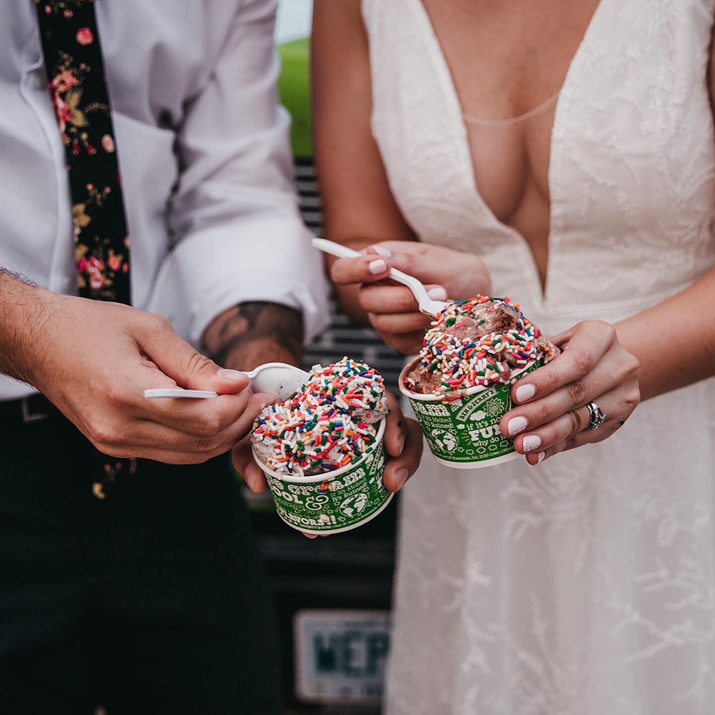 Getting an ice cream truck at your wedding is a very good idea 🍦
.
.
#bostonweddingphotographer #nhweddingphotographer #benandjerrys