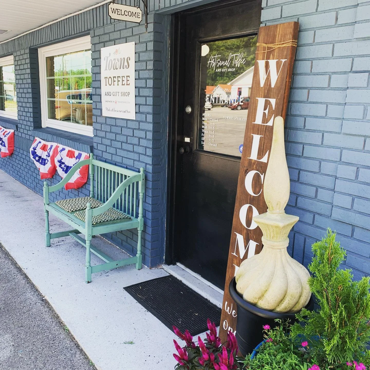 Towns Toffee Company — The Maker City