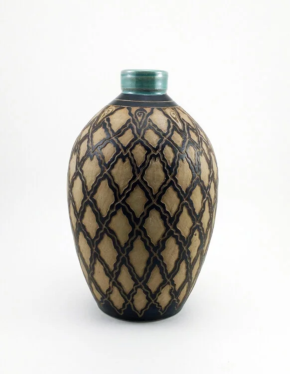 Lattice_vase - Michael Robison Pottery.jpg