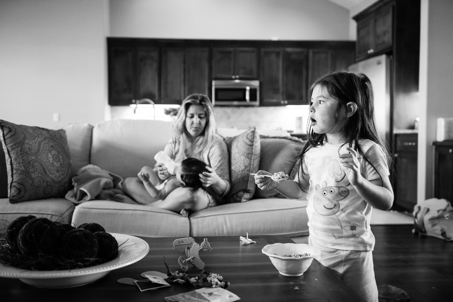 Tulsa-Family-Photographer-In-Home-Session-Documetary-.jpg