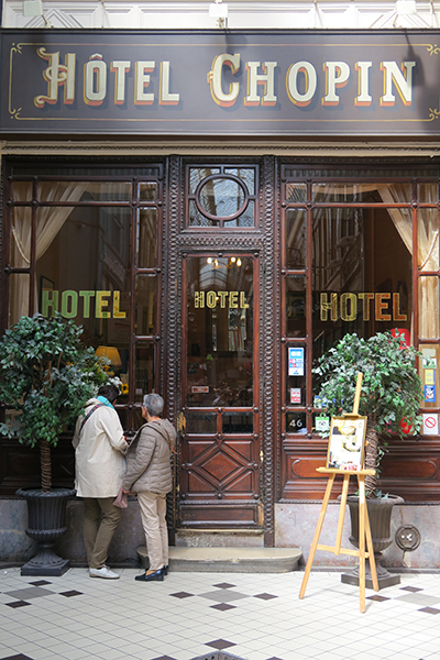 travellur_slow_travel_paris_tours_arcade_hotel_chopin.jpg