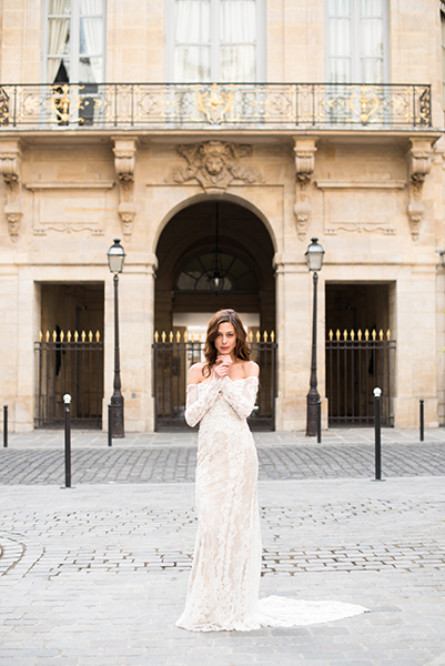 travellur_slow_travel_bridal_shoot_paris_bridge_dress_galia_lahav_beauty.jpg