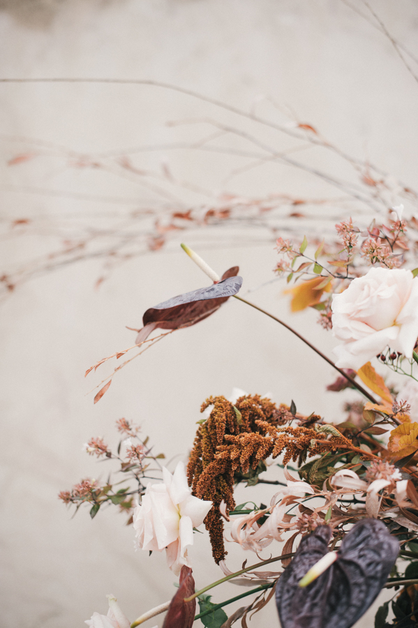 travellur_slow_travel_still55_photography_shoot_france_provence_closstesteve_wedding_dress_eisen_stien_bridal_joseph_rogero_photography_flower_autumn shoot.jpg