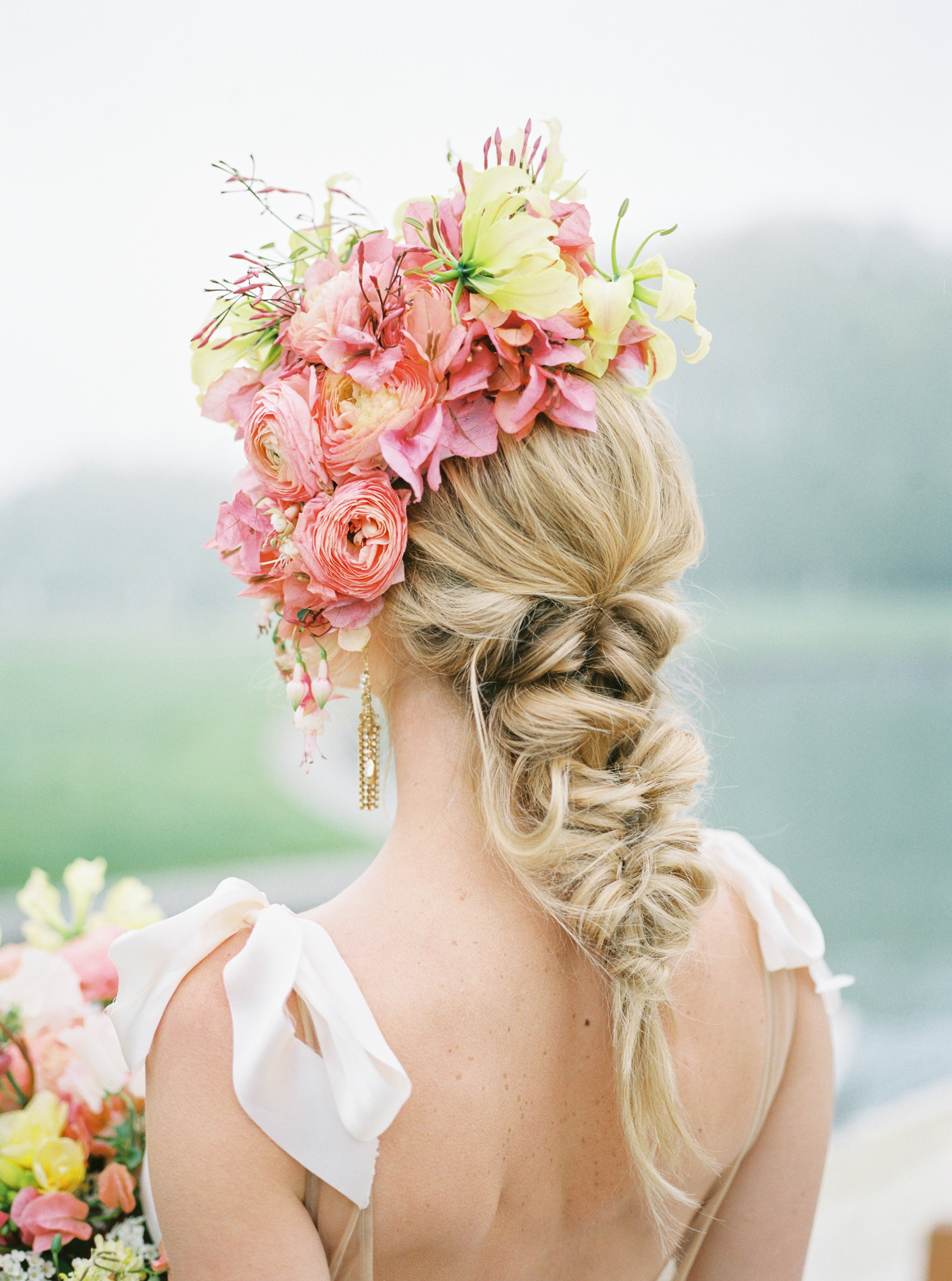 travellur_photoshoot__summer_in_versailles_wedding_flowers_bridal_luxe_shoot_floral_france_isibeal_studio_hair_trine_juel.jpg
