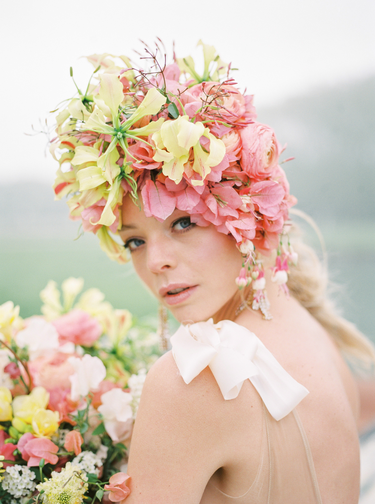 travellur_photoshoot__summer_in_versailles_wedding_flowers_bridal_luxe_shoot_floral_france_isibeal_studio.jpg